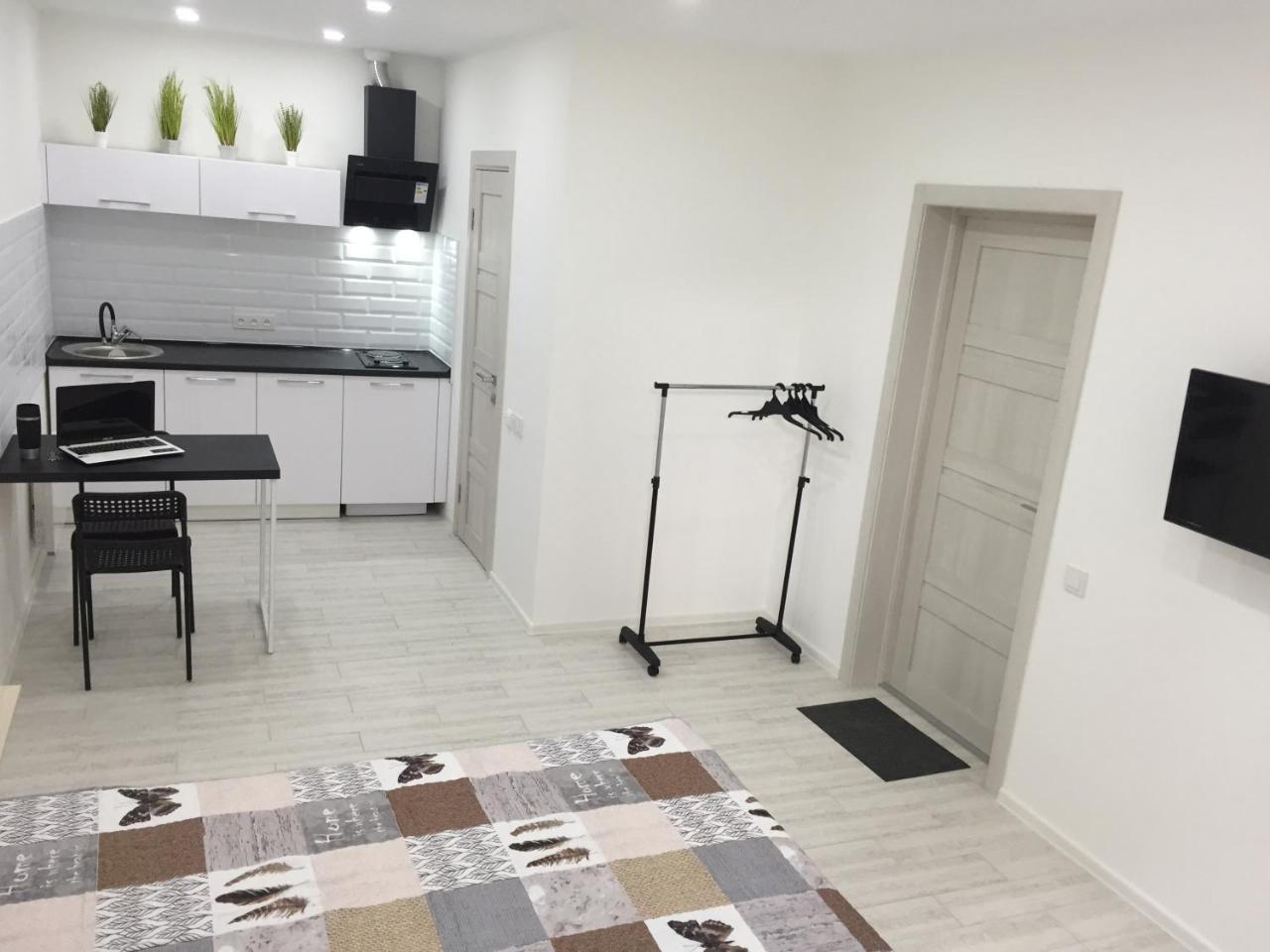 Small Underground Apartment At The Center Kherson Eksteriør bilde